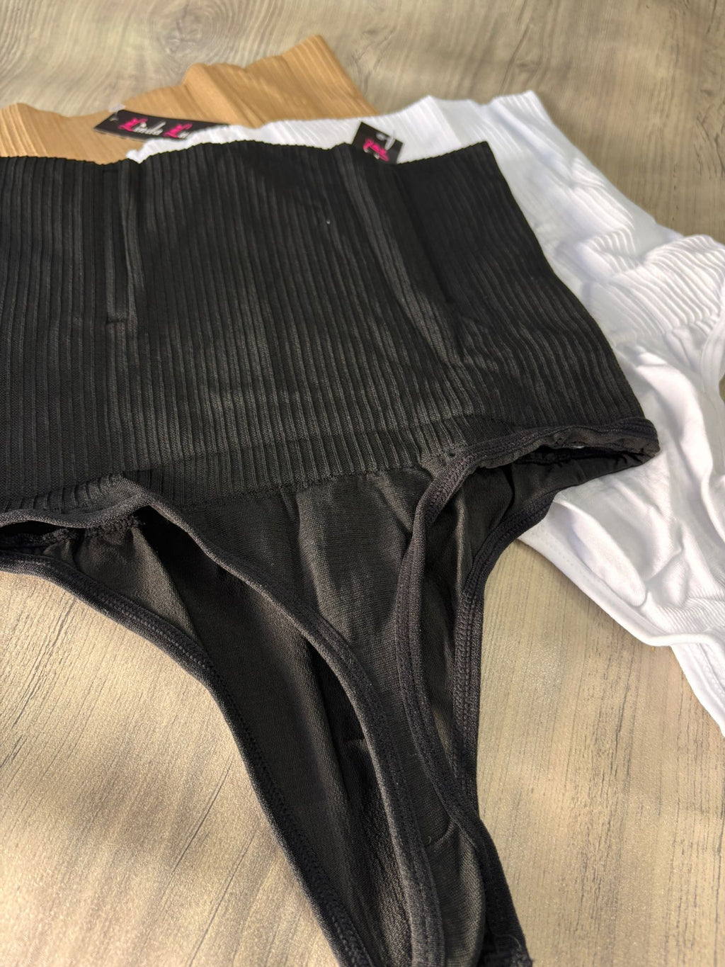 Faja reductora colaless con varillas
