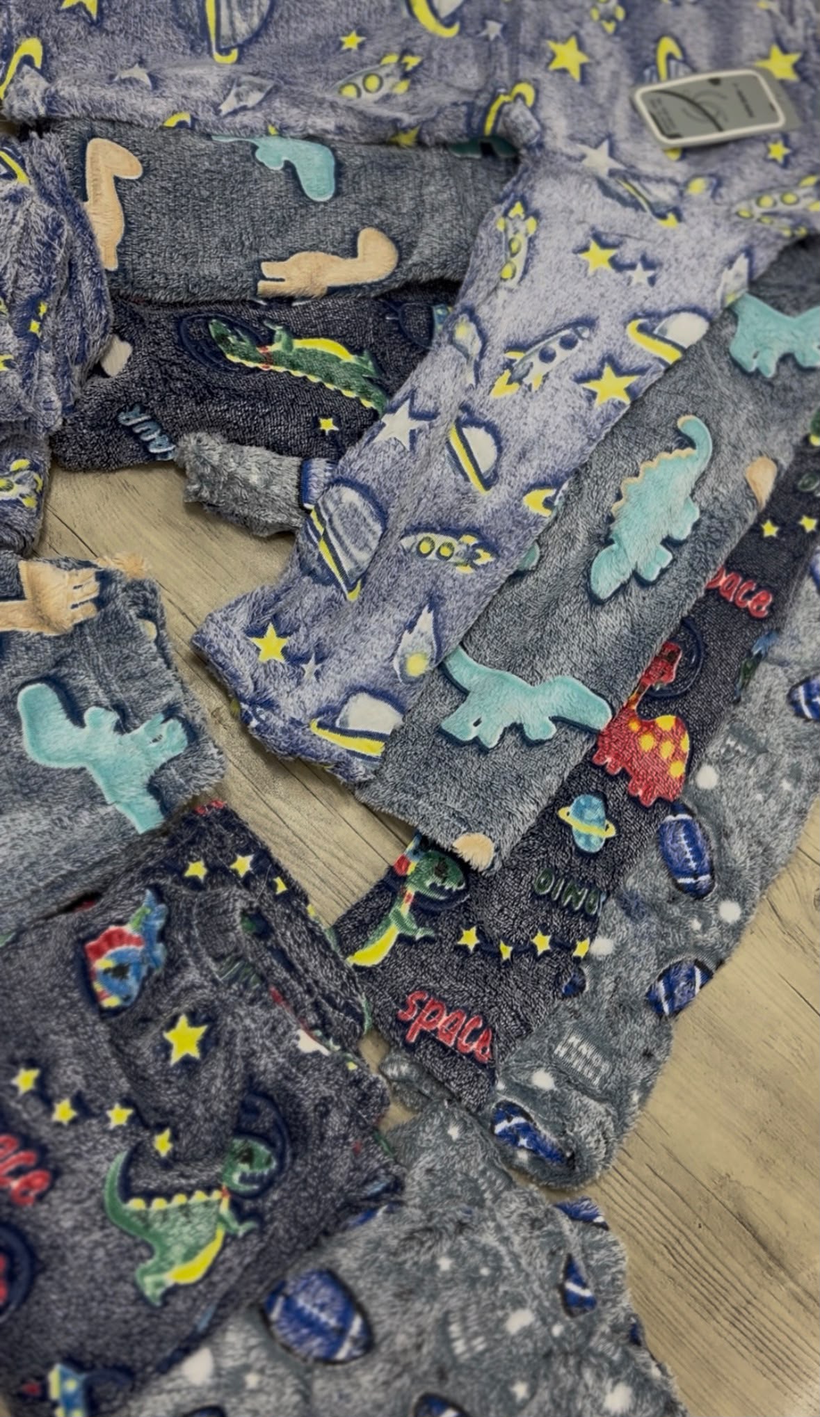 Pijama luminoso de niño