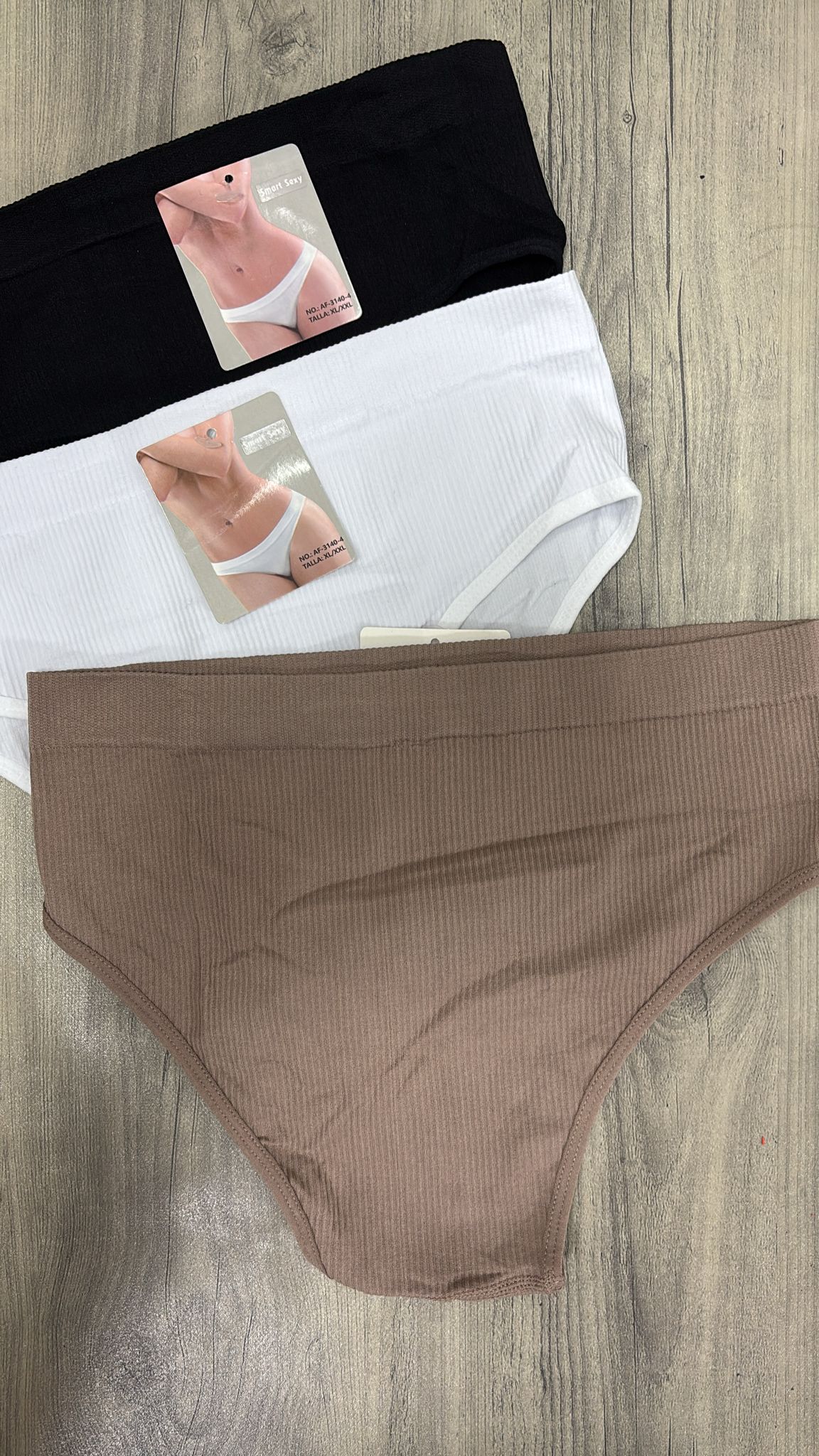 Bikini alto de microfibra