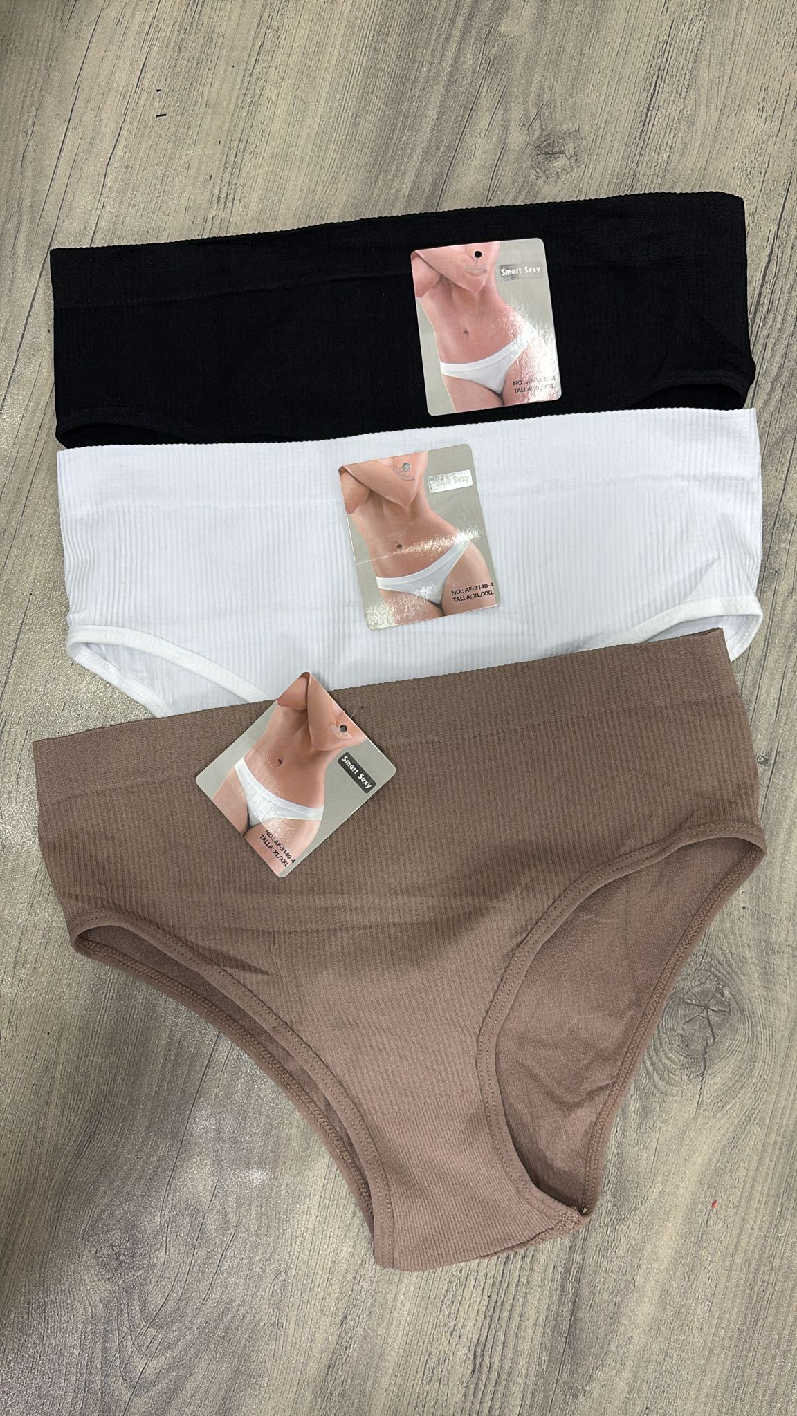 Bikini alto de microfibra